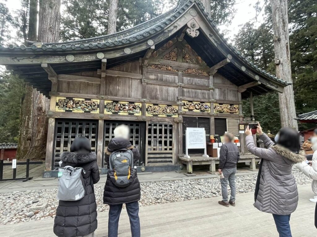 日光東照宮の有名な三猿の彫刻（見ざる・言わざる・聞かざる）