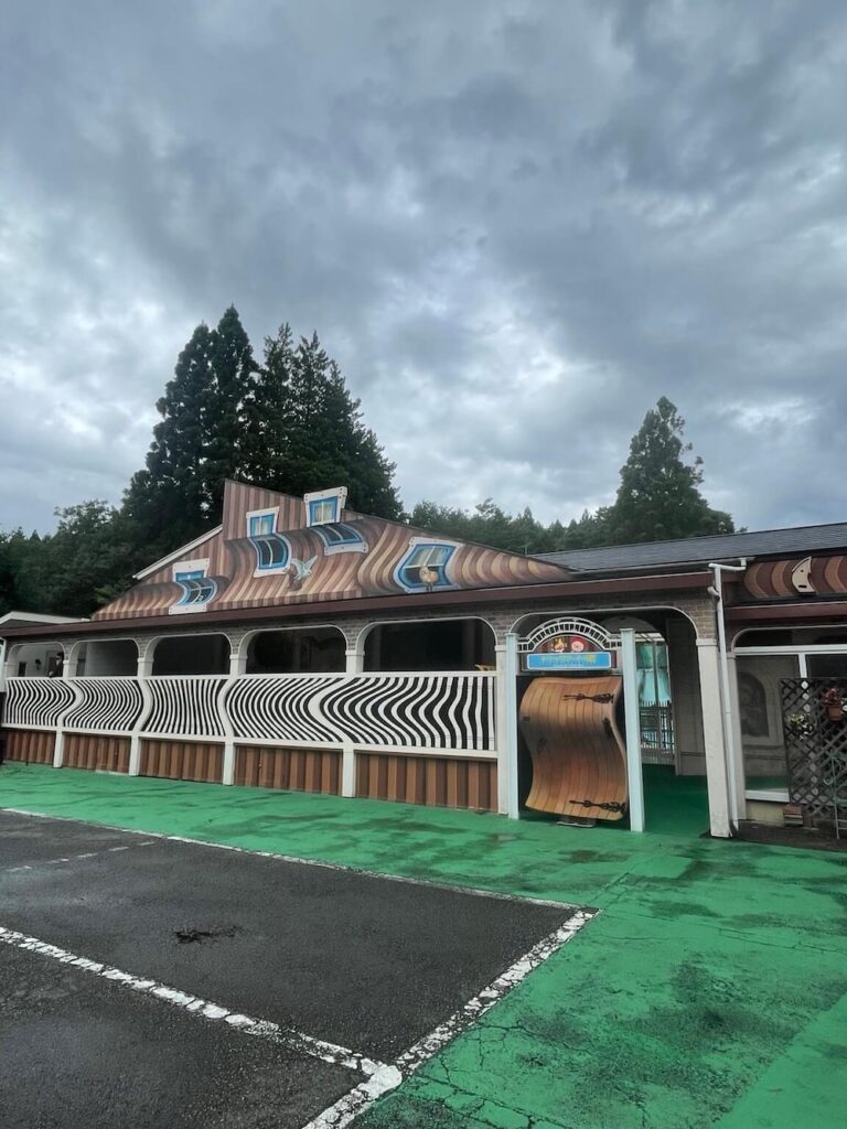 那須トリックアートピアのトリックアートの館の外観